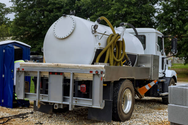 Portable Toilet Options We Offer in Rollingwood, CA